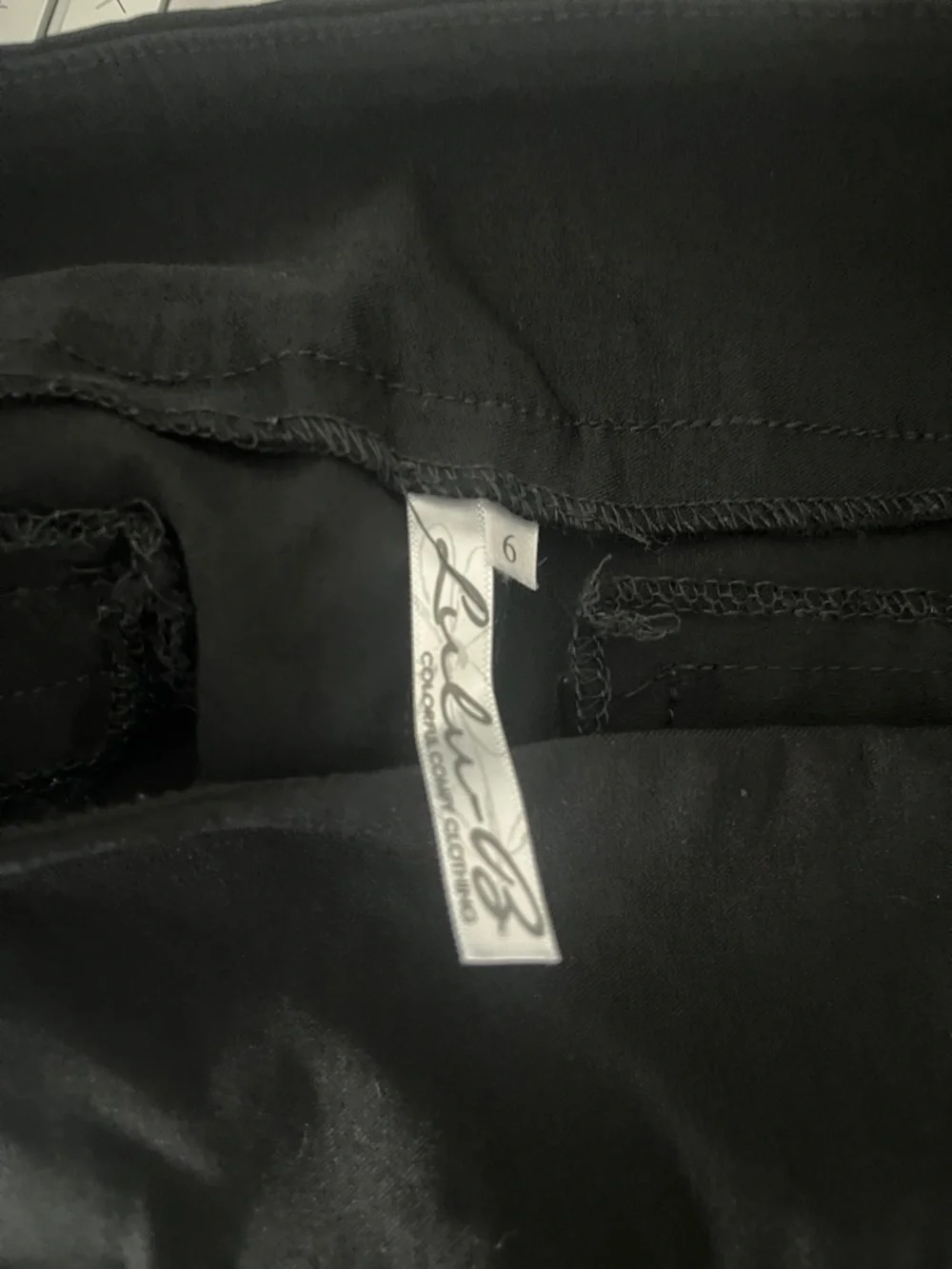 Lulu-B Black Scalloped Hem Mini Skirt - Picture 2 of 9